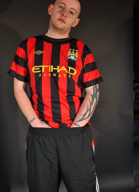 Husky guy Scally Jay and superstud Nick Wilson have a good oral sex outdoor