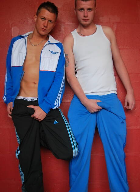 Beautiful boy Scally Jay and beautiful boy Josh Jared posing naked