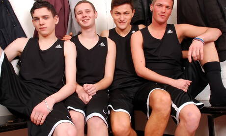 Aaron, Aiden Jason, McKenzie en Skylar hebben een goede groepsseks