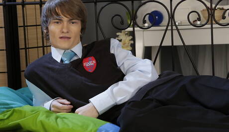 Twink Alec Palk und der gut gebaute Tscheche Justin Conway bohren einen Arsch