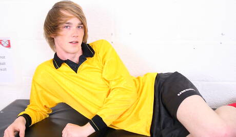 English young Kai Alexander and english twink Luke Desmond fuck ass after sucking dick