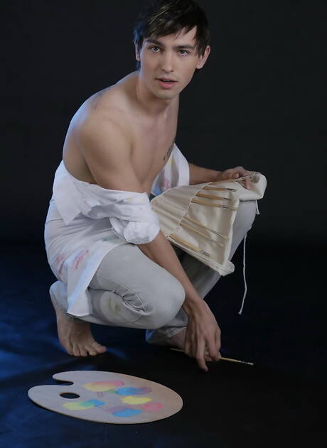 Der schöne Junge Drew Paskin und der polnische Hengst Kris Wallace ficken nach dem Blowjob in den Arsch