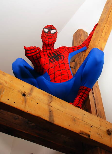 Geile kerels Kamyk Walker, Milan Sharp en Tim Law zuigen en neuken elkaar