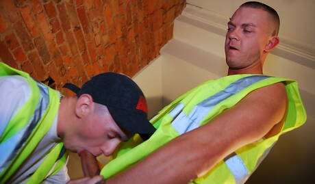 Hot dude Paul Wilkinson and beautiful dude Preston Matthews have a good sex