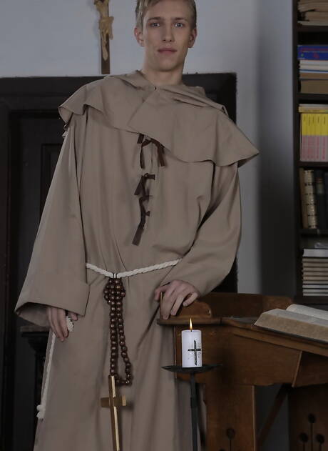 Sexy Brad Fitt, Darryl Declan and Sven Laarson have a good 3some sex