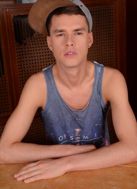 Staxus: Os garotos tarados Oscar Hart, Rhys Casey e Tommy Lee fazem sexo anal a três