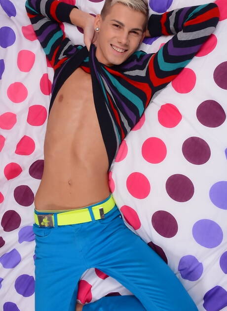 Staxus: English young dude Blake Hanson and slovak beautiful boy Brad Fitt likes to be tied