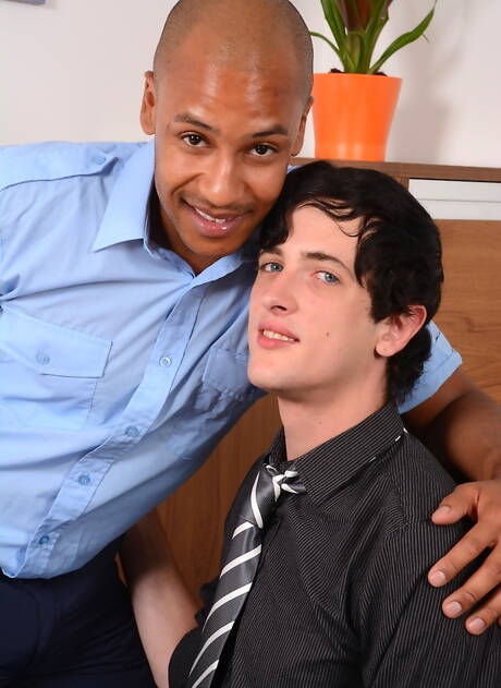 Sexy boy Cody Reed and gorgeous dude Drew Brody have anal sex