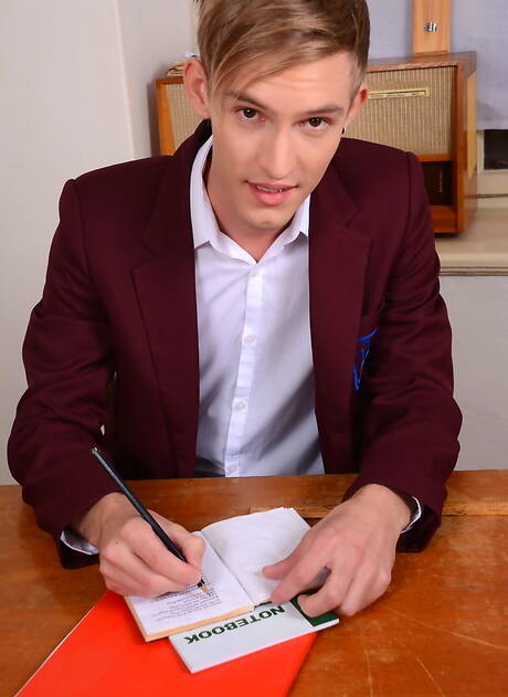 Hot Connor Levi, Daniel Prince and Jaxon Radoc in hard 3some sex