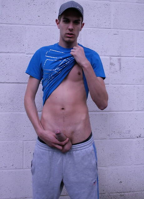 Gorący Jonny Ryder, Marco Strutt i Kyle Martin w gorącym trójkącie seksu analnego