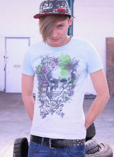 Der schöne Junge Mckenzie Cross und der junge Kerl Jay L