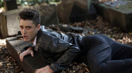 Sexy Benjamin Dunn, Johny Cruz en Sam Williams in een hete trio-kontneukactie in de buitenlucht