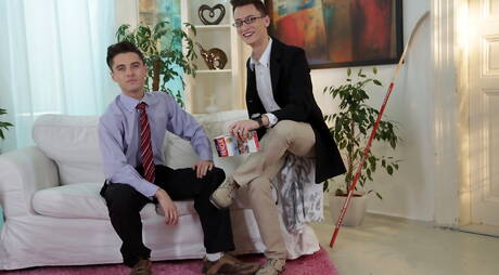 捷克年輕人 Jace Reed 和德國年輕人 Johny Cruz 互相吸吮和操弄