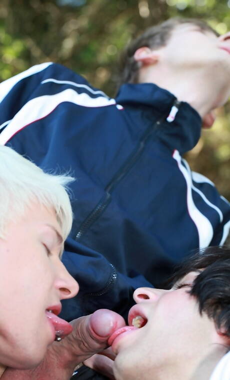 ragazzi sexy Nick Kelson, Ben Rain e Julien Adagio in un caldo sesso anale a tre all