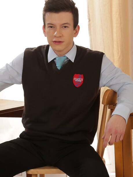 Der muskulöse Tscheche Dick Casey und der attraktive Pole Kris Wallace lieben sich