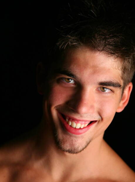 잘생긴 남자 게이지가 자위를 한다