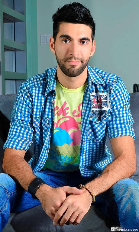 Canadian otter Mick Stallone posing nude and showing hot ass