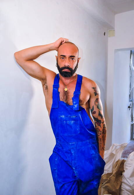 Le musclé latino Gianni Maggio taquine sa bite