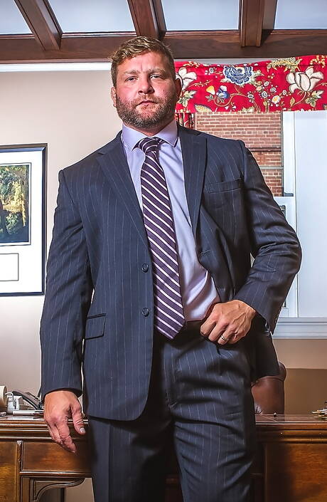 アメリカのホットベアコルビージャンセンと筋肉質なドリューヒルが熱いアナルファックで激突