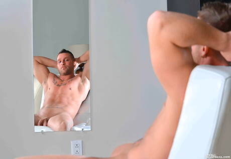 Superstud Kevin Prince get naked and showing nice butt
