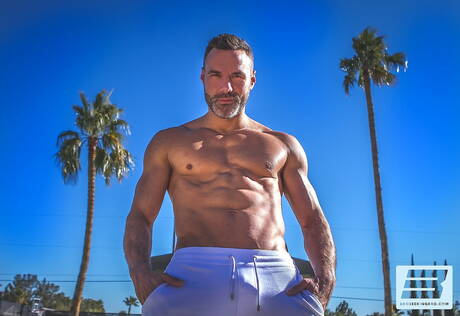 Bro Seeking Bro: Canadian husky guy Manuel Skye and canadian otter Mick Stallone in hot ass fuck action in the pool