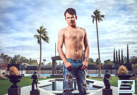 Hot guys Abe Andrews, Colby Jansen and Jaxton Wheeler drilling an ass outside