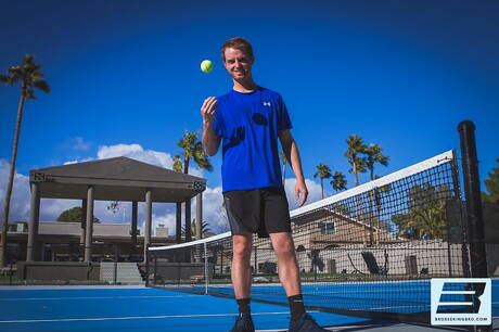 恥知らずな少年ジョーイ・D、スコット・デ・マルコ、ドリュー・ヒルが屋外で熱い3Pアナルファックアクションを披露