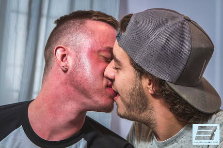 Alexander Pierson, bien bâti, et l