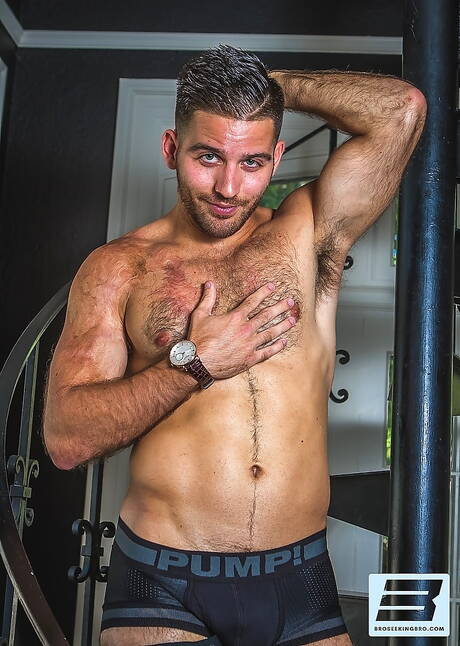 Pretty american guys gay bear Jackson Grant and hairy bear Colby Jansen in hot homosexual action