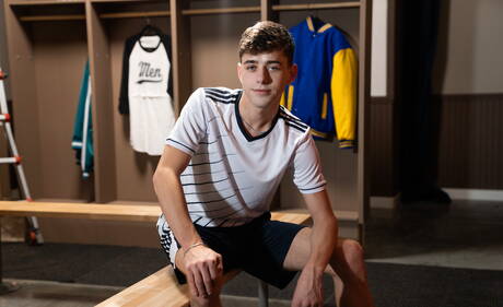 Nette amerikanische Jungs, der junge Joey Mills und der Superhengst Johnny Donovan in heißer homosexueller Action