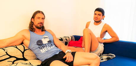 Beefcake Darenger Mccarthy e il robusto Jake Nobello si godono un bel sesso orale