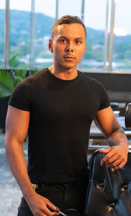 Masqulin: Beefy Edward Terrant and beefcake Milo Madera have a good oral sex