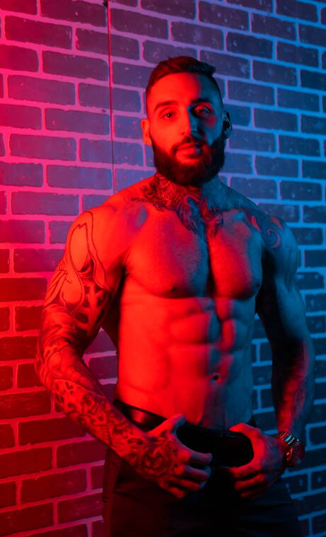 American hunk Rocky Vallarta and canadian muscular Tony Dangelo have a hot couple scene