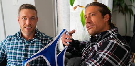 O bonitão Alex Mecum e o musculoso Darenger Mccarthy fazendo sexo anal