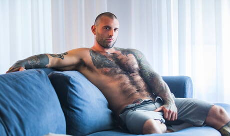 Canadian young Edward Terrant and canadian bear Markus Kage fuck ass after sucking cock