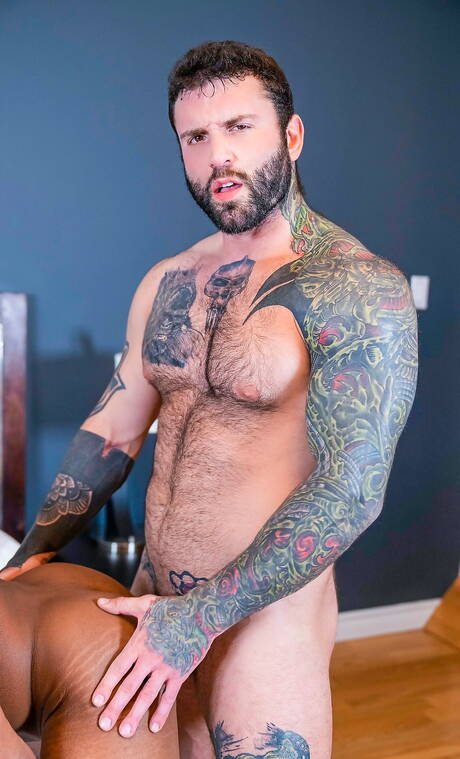 Canadian hot bear Markus Kage have anal sex in shower