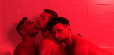 Die heißen Typen Benjamin Blue, Drew Dixon und Manuel Skye haben heißen Gruppensex unter der heißen Dusche