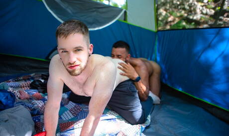 Hunk Mateo Zagal and hunky guy Thyle Knoxx fuck ass after sucking outdoor