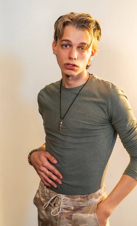 Canadian beautiful boy Edward Terrant and superstud Leo Louis banged each other