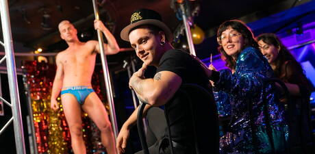 肌肉男艾登·雅各布斯與肌肉男哈維·西德激情肛交