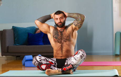 Canadian hairy bear Markus Kage and canadian tough guy Thyle Knoxx make a love