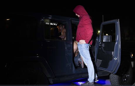 Amerikaanse pornosterren, gespierde man Pierce Paris en otter Ty Mitchell hebben anale seks