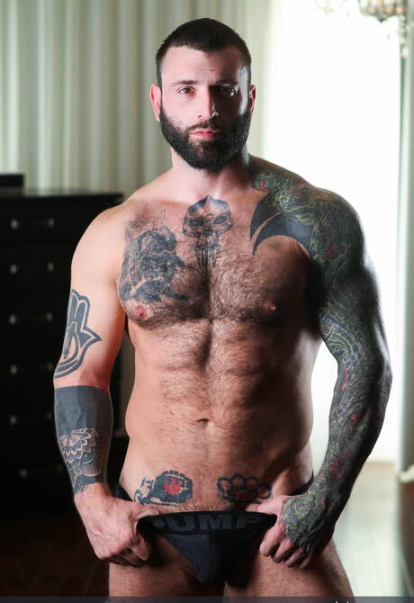 Masqulin: Canadian gay bear Markus Kage and american beefy Pierce Paris drilling an ass