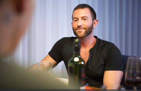 加拿大公牛 Ace Quinn 和 Tanner Hall 的火熱同性戀場景