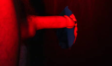 Les mecs américains chauds Nick Milani et Scott Demarco bien bâti baisent le cul après avoir sucé