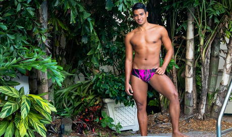 セクシーな男の子ジェイ・シーブルック、ニック・ミラニ、スコット・デマルコがプールで熱い3Pアナルファックアクションを披露