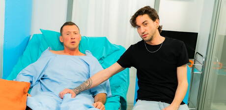 American superstud Pierce Paris and hunk Seth Corrigan fuck after blowjob