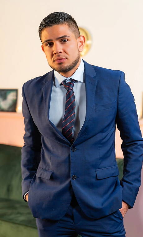 Il super stallone Alex Montenegro e il muscoloso King Heart che perforano un culo