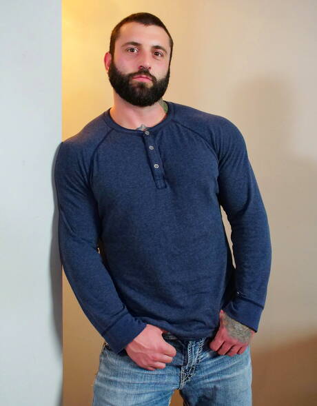 Masqulin: English hairy stud Drew Dixon and canadian gay bear Markus Kage drilling an ass