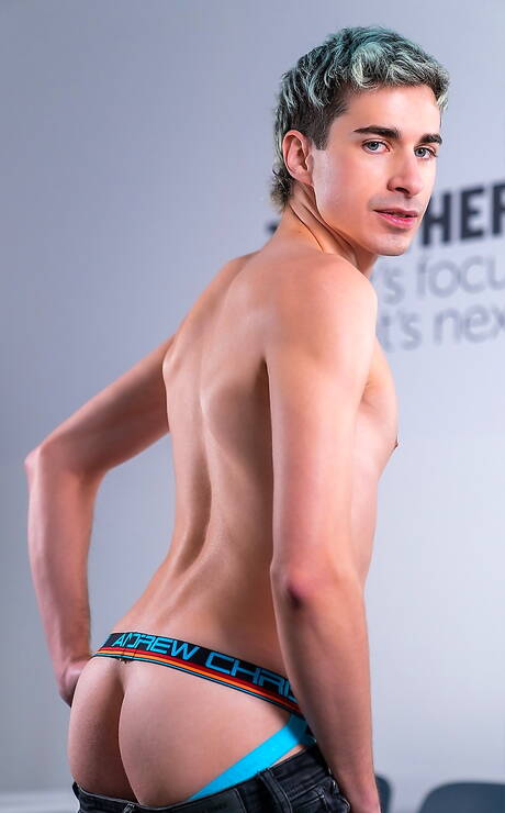 Jonge jongen Jake Nobello en jonge Ryan Jacobs in hete anale seks